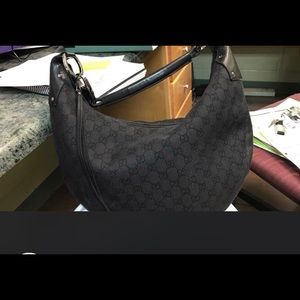 Black hobo Gucci purse